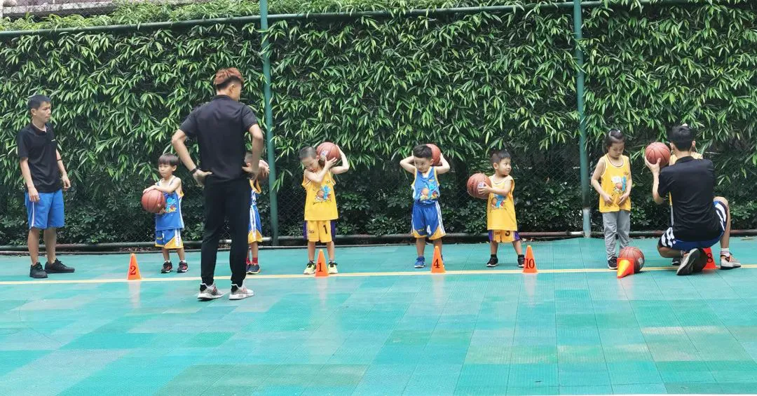 5v5篮球全场跑位训练课程_2